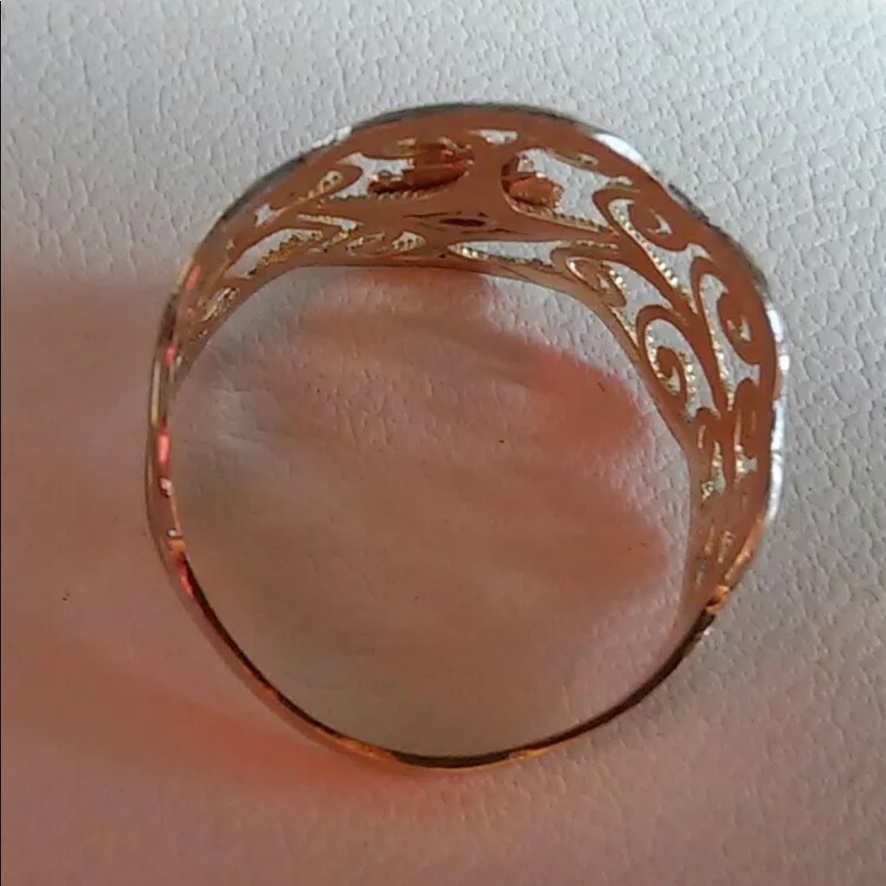 14k Solid Gold Ring - image 2